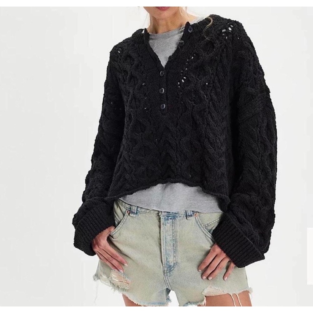 Free People Cable Knit Henley Sweater Womens Small Black Excellent Cropped Boho